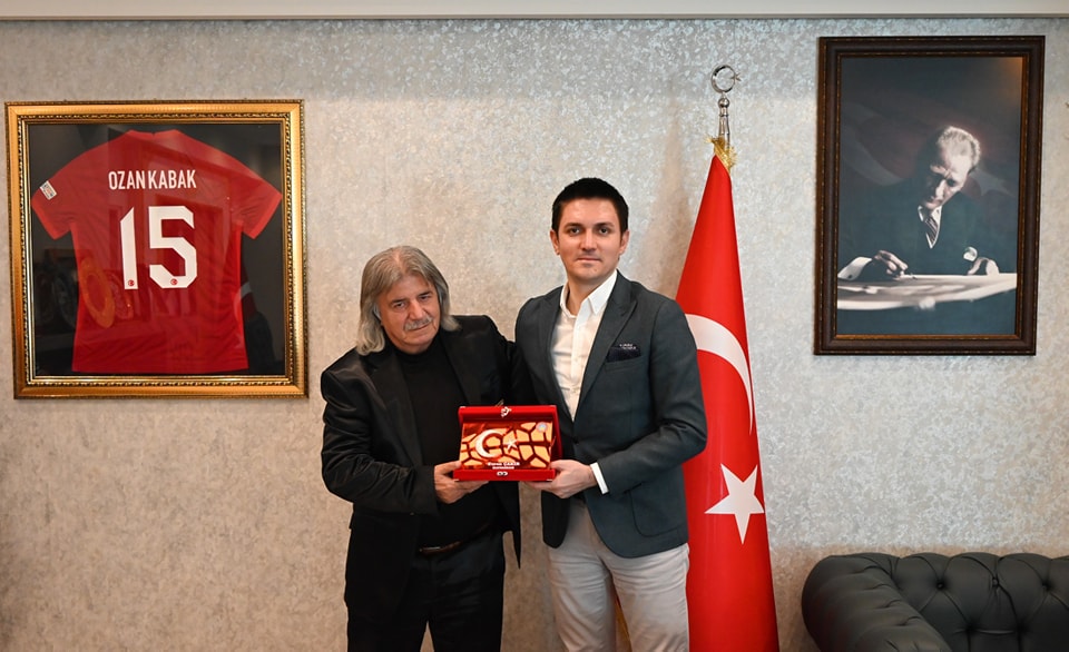 Kaymakamımız Sayın Evren ÇAKIR, Kıbrıs Gazisi Mehmet Nezir ÇİÇEK'i makamında ağırladı.