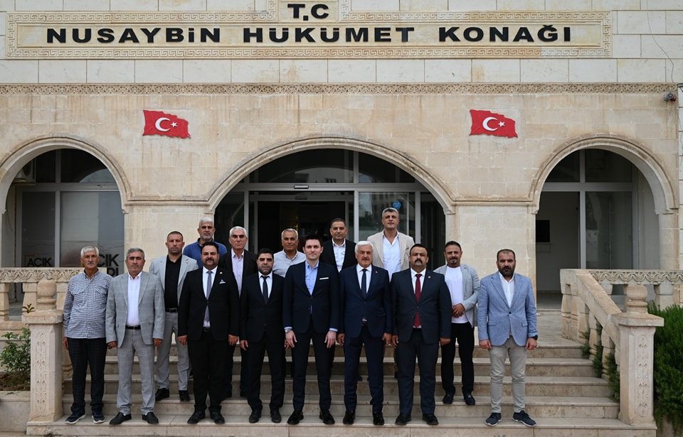 MHP Mardin İl Başkanı Ferhan BOZKUŞ ve beraberindeki heyetle birlikte, Kaymakamımız Sayın Evren ÇAKIR'a ziyarette bulundu. 